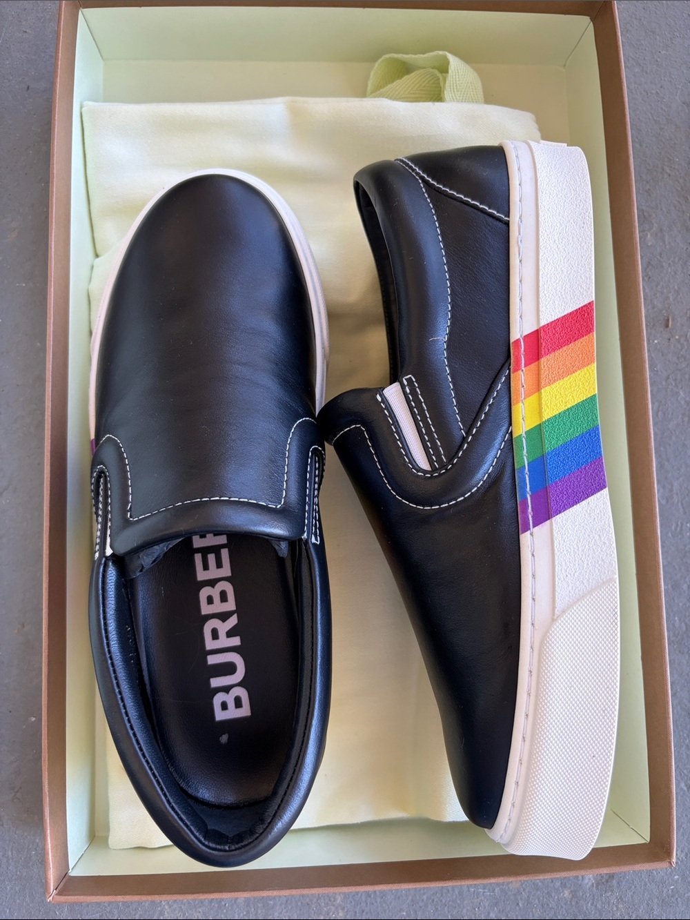 NWT Burberry Thompson Black Leather Slip-Ons with Rainbow Side Stripe size 37.5